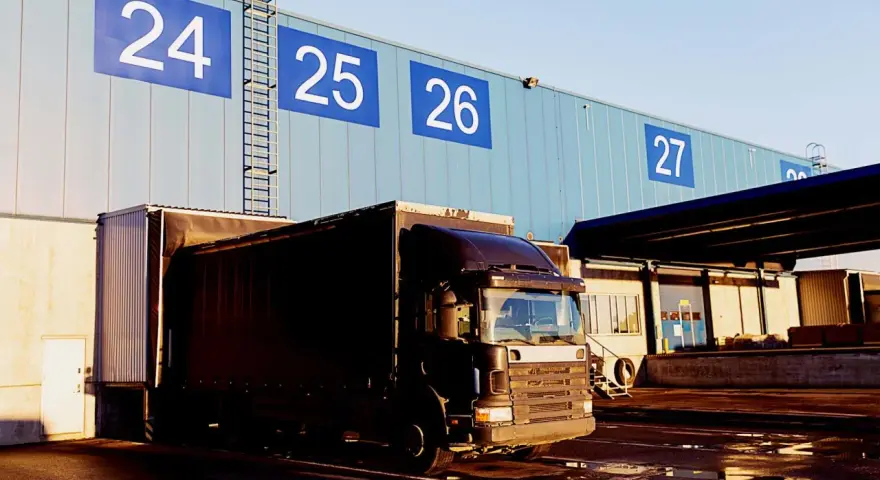 Stawka za kilometr busa 3.5t: Jak wycenić transport i nie stracić?
