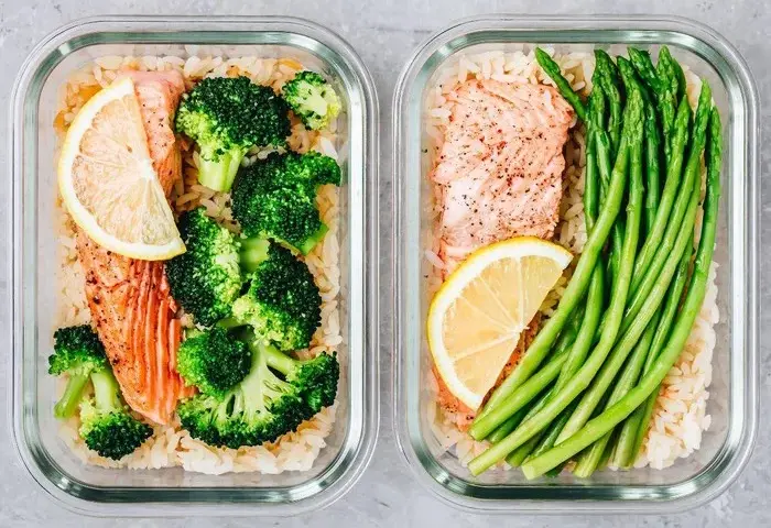 Co dietetycznego do pracy? Proste pomysły na zdrowy lunch!
