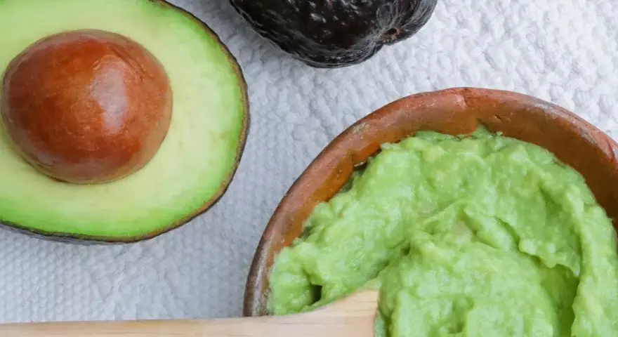 Jak zachować zielone guacamole? Sprawdzone metody, by nie ciemniało!