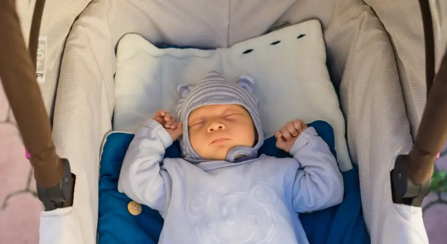 Czy z 2 tygodniowym dzieckiem można jechać w gości bez obaw?