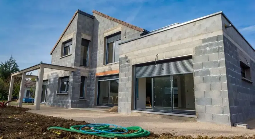 Ile kosztuje wybudowanie domu 120m2? Sprawdź aktualne ceny i koszty