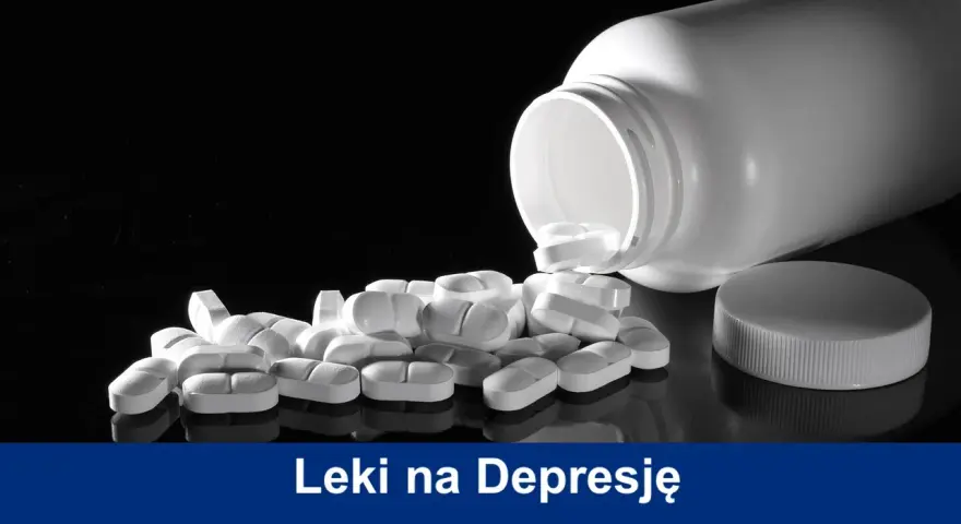 Białe tabletki rozsypane z butelki, symbolizujące leki na depresję. Dowiedz się, jak dostać leki na depresję.