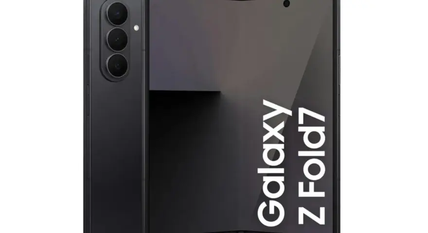 Svart vikbar telefon, Galaxy Z Fold7, med tre kameror på baksidan. En perfekt kopiera telefon för framtiden.