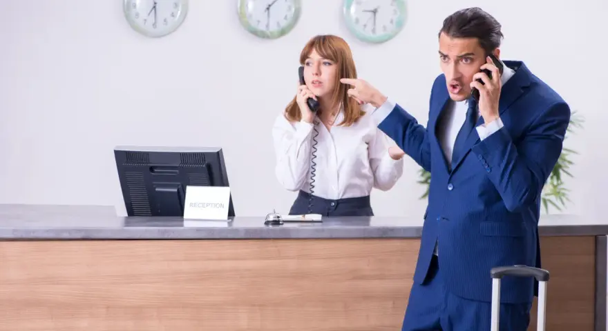 Goście w hotelu? Poznaj regulamin i uniknij wysokich kar!