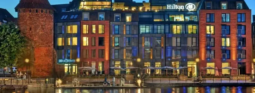 Ile jest hoteli Hilton w Polsce i gdzie je znaleźć? Sprawdź teraz