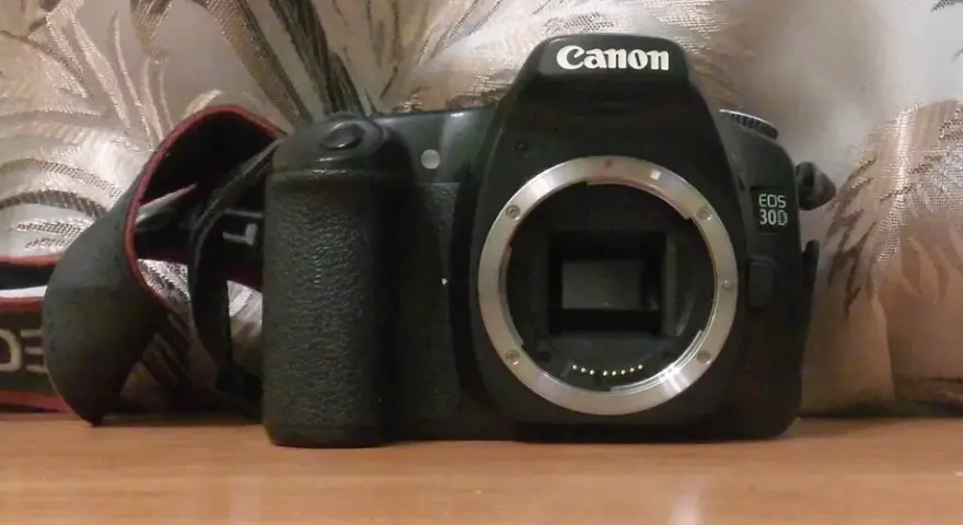 Lustrzanka Canon EOS 30D – poznaj jej mocne i słabe strony