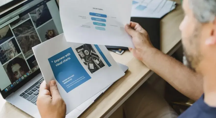 Jak działa strona internetowa? Odkryj sekrety jej funkcjonowania
