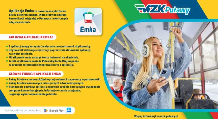 Uśmiechnięta pasażerka w autobusie 60 korzysta z aplikacji Emka na telefonie, kupując bilet.