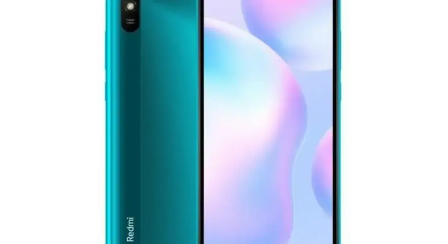 Turkusowy smartfon realme 9a z potrójnym aparatem i ekranem z notchem.