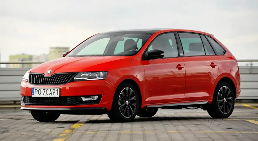 Pojemność baku Skoda Rapid - ile litrów paliwa naprawdę zmieści?