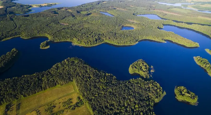 Mazury: Odkryj idealne jezioro! Przewodnik po Warmii i Mazurach