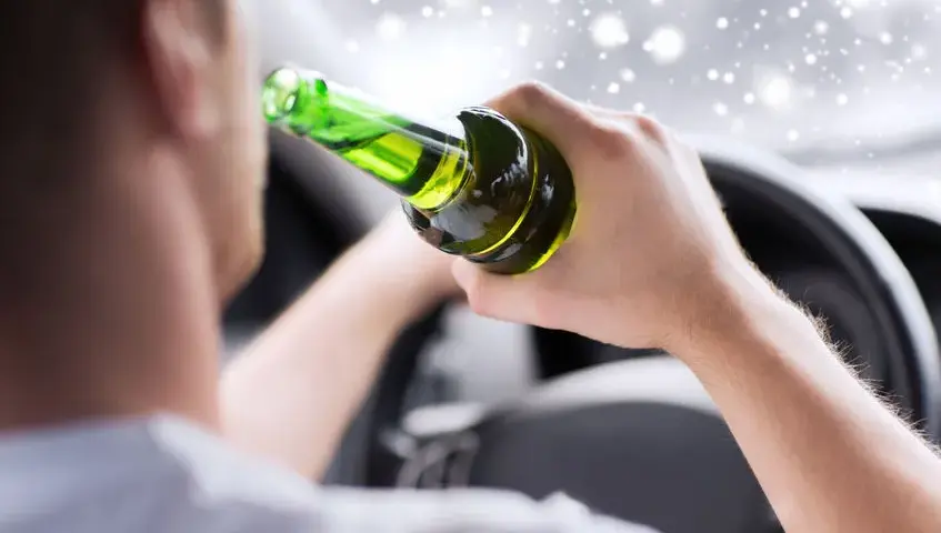 Kierowca i alkohol: Ile promili jest legalne? Prawda o alkomatach