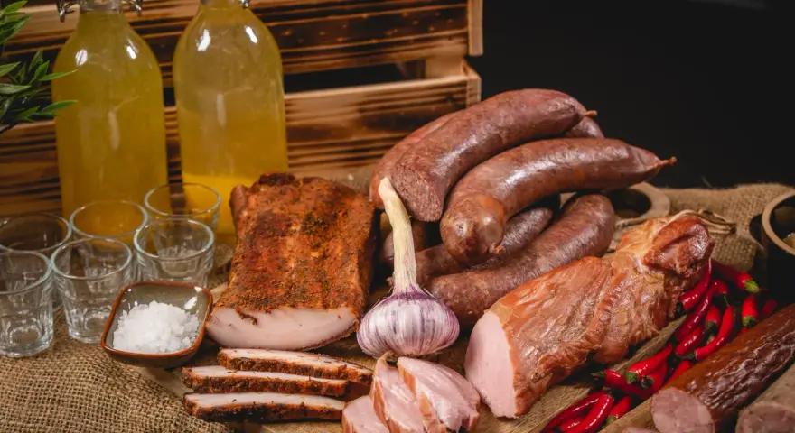Ile kilogramów jedzenia na stół wiejski na wesele? Oto odpowiedzi