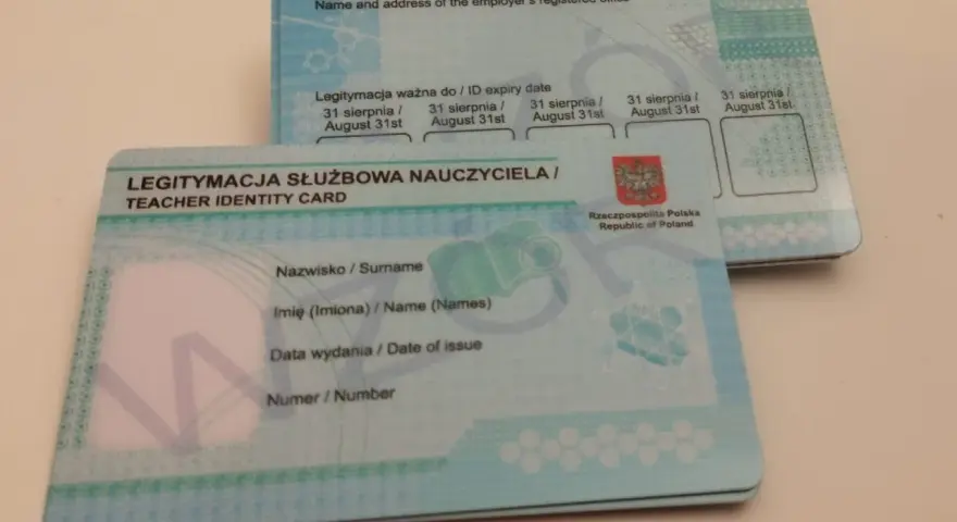 Legitymacja nauczyciela zniżki. Dokument potwierdza uprawnienia do ulg.