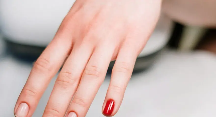 Manicure Japoński: Sekrety Zdrowych i Lśniących Paznokci