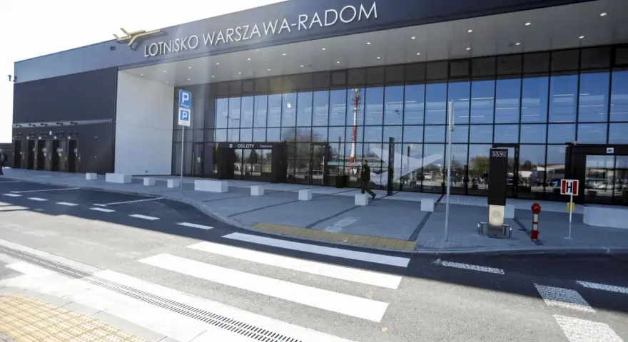 Lotnisko Radom: 850 mln zł. Czy to porażka, czy szansa?