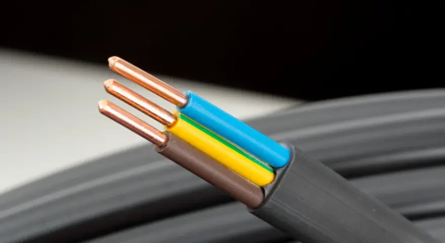 Skuteczna naprawa wiązki elektrycznej w samochodzie - uniknij kosztów