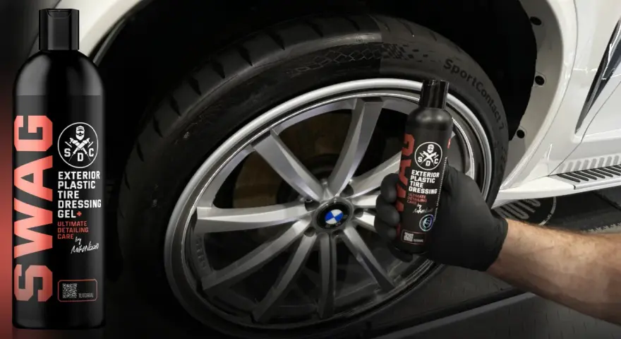 Profesjonalna konserwacja opon samochodowych z żelem SWAG. Aplikacja produktu na oponę BMW.