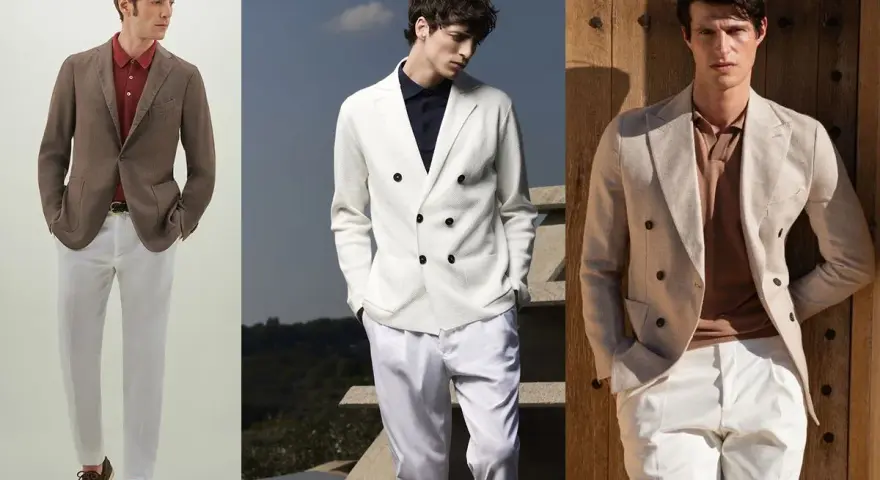 Tre uomini mostrano un elegante abbinamento polo e giacca, con pantaloni chiari per un look estivo raffinato.