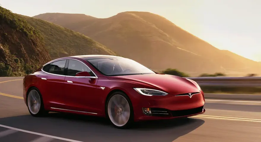 Tesla ile do 100 km/h: Jak szybko przyspieszają różne modele?