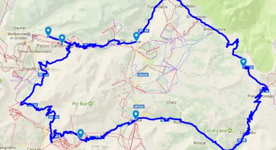 Mappa del percorso ciclistico che include il passo selva, con tappe segnate da puntatori blu tra Selva di Val Gardena, Passo Gardena e Col di Lana.