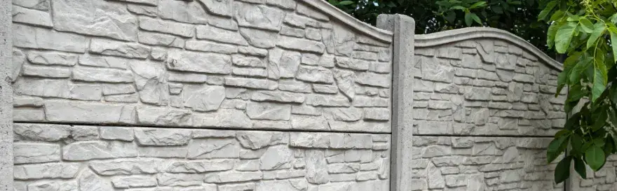 Czym pomalować płot betonowy, aby uniknąć łuszczenia i zniszczeń?