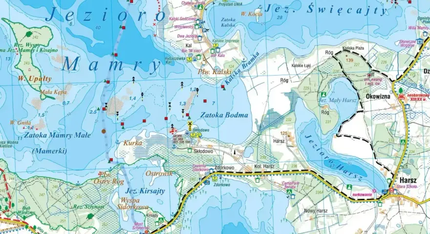 Mapa Mazur z zaznaczonymi jeziorami, w tym Mamry i Harsz. Ile jest jezior na Mazurach? Tysiące!