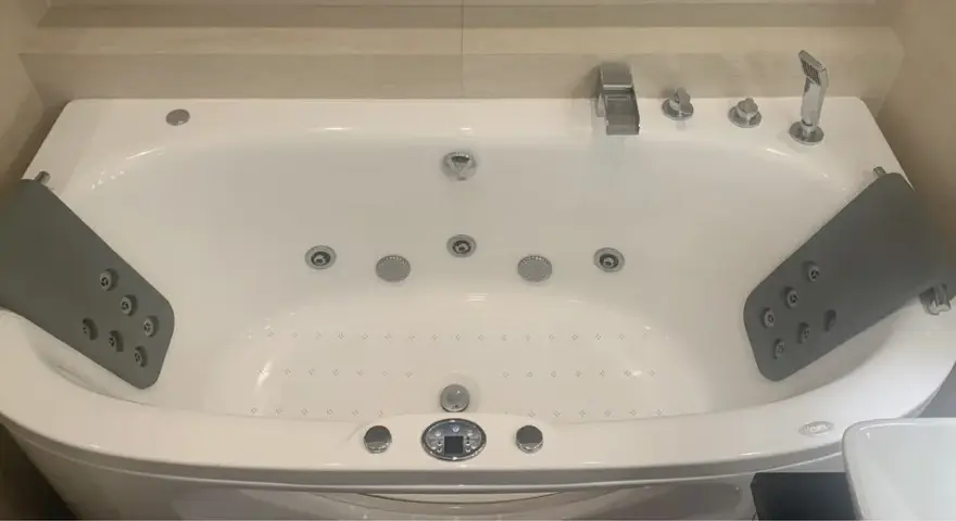 Luksusowe wanny z hydromasażem Victory Spa - poznaj modele i ceny