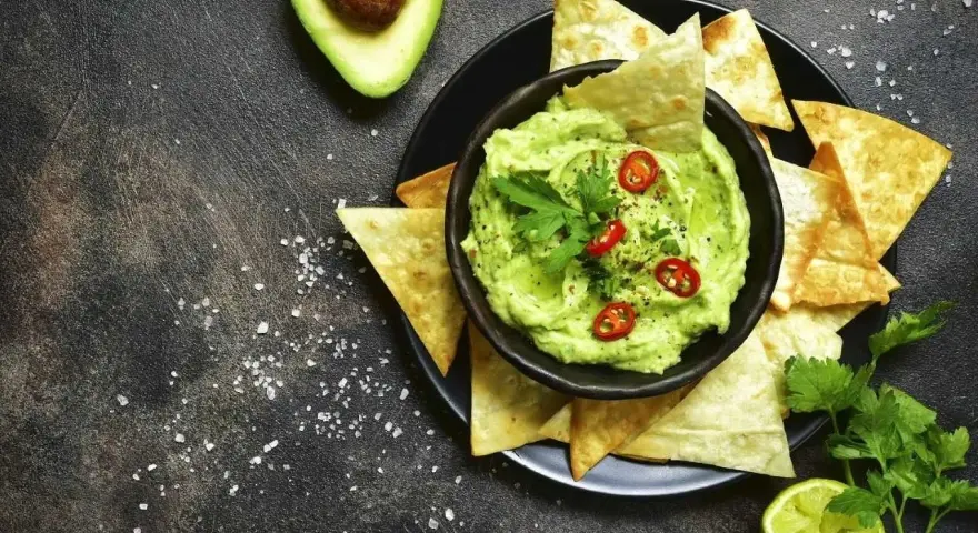 Guacamole do nachos: Przepis, triki i jak uniknąć wpadek!
