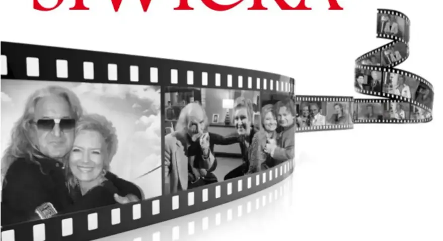 Ewa Siwicka z rodziną i przyjaciółmi na taśmie filmowej. Wspomnienia i uśmiechy.