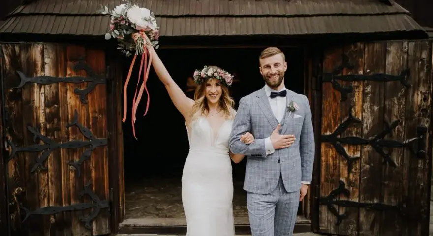 Ile bierze fotograf za wesele? Sprawdź, co wpływa na ceny usług