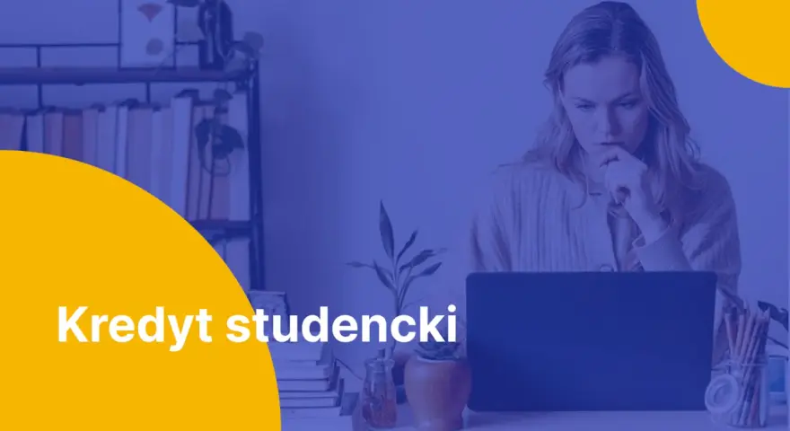 Młoda kobieta pochylona nad laptopem, myśląca o przyszłości i możliwościach, jakie daje kredyt studencki.