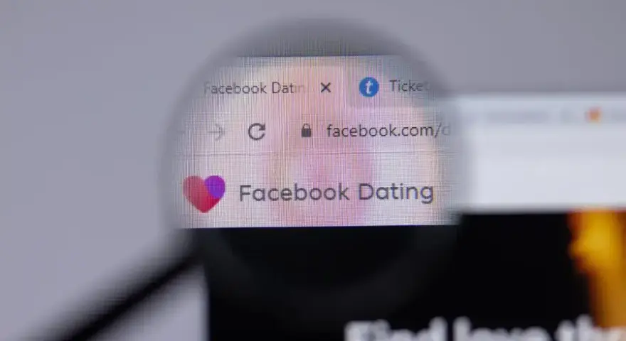 Szukasz miłości? Zobacz Facebook Dating, gdzie znajdziesz grupy randkowe na FB i dopasujesz się do osób o podobnych zainteresowaniach.