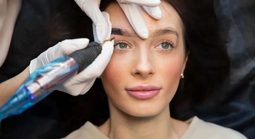 Permanent Make-up Augsburg: Ihr Guide für makellose Schönheit