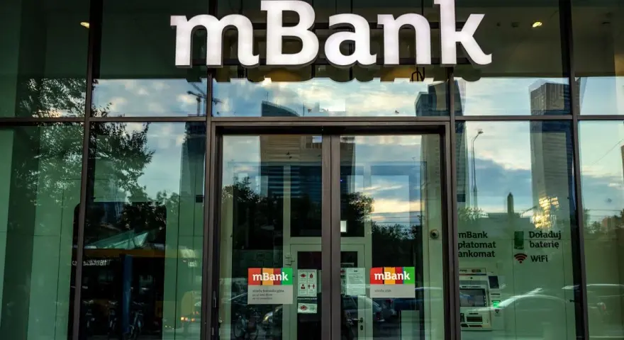 Jak zamknąć konto w mBank przez aplikację? Oto co musisz wiedzieć