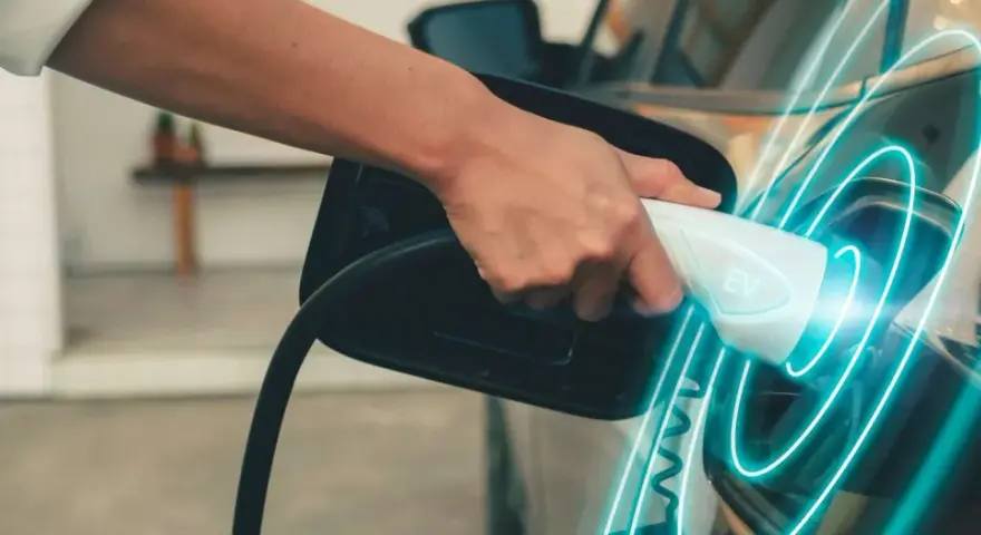 Ile kosztuje naładowanie samochodu elektrycznego na stacji? Sprawdź ceny!