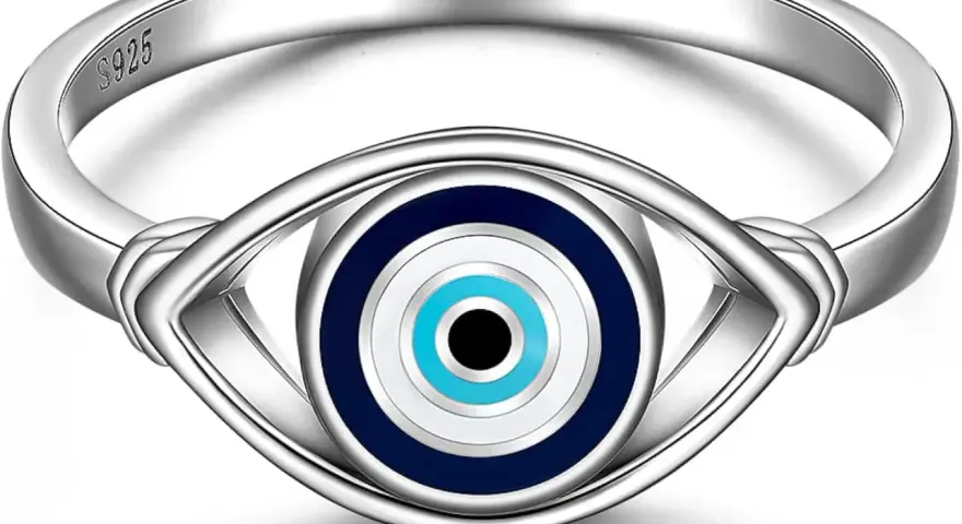 Anillo de plata S925 con diseño de ojo turco. La circonita, con su significado espiritual, protege contra el mal de ojo.