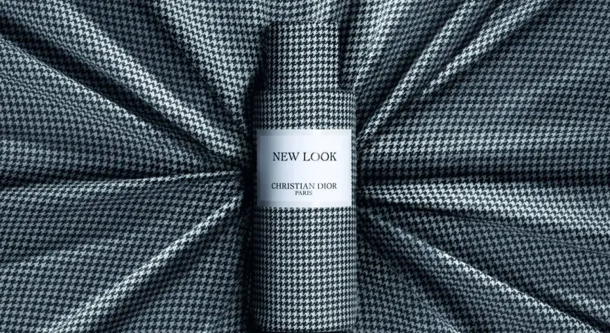 Flacone "New Look" Christian Dior, omaggio al fondatore, su tessuto pied-de-poule.