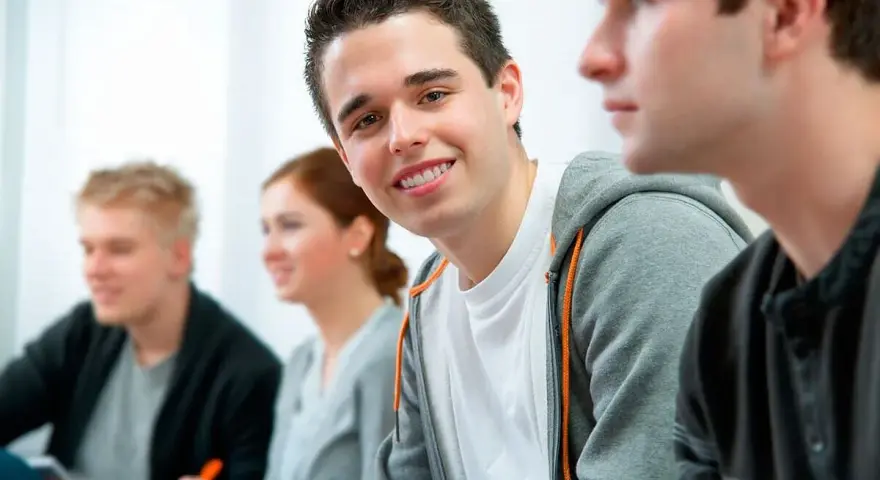 Wie lange Kindergeld nach Abitur? Wichtige Infos zur Anspruchsdauer