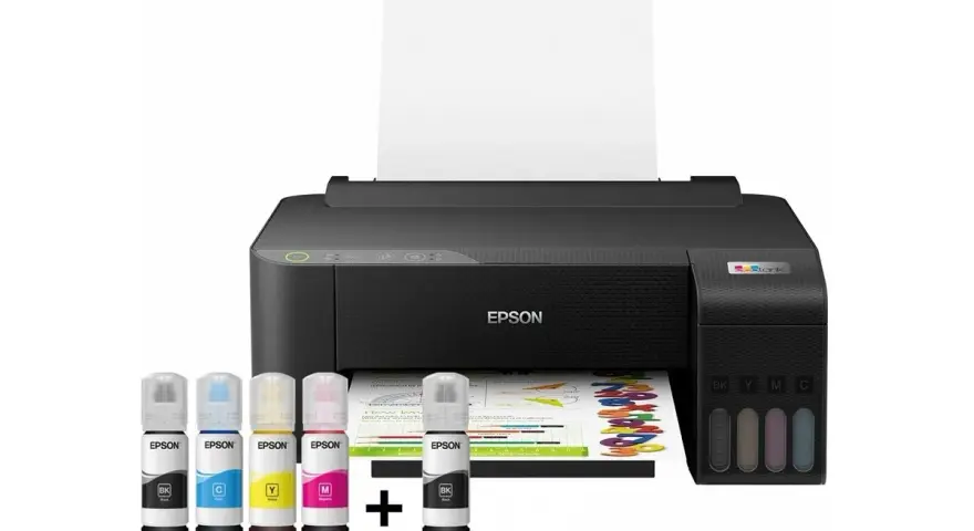 Drukarka Epson z systemem Ecotank, ceniona marka drukarek, w zestawie z butelkami z tuszem.