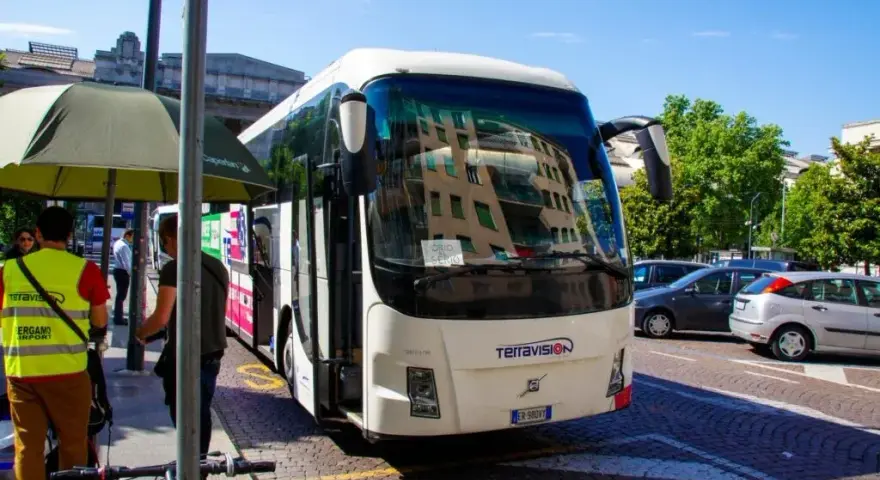 Jak dojechać z Bergamo do Mediolanu? Wybierz najlepszy transport!