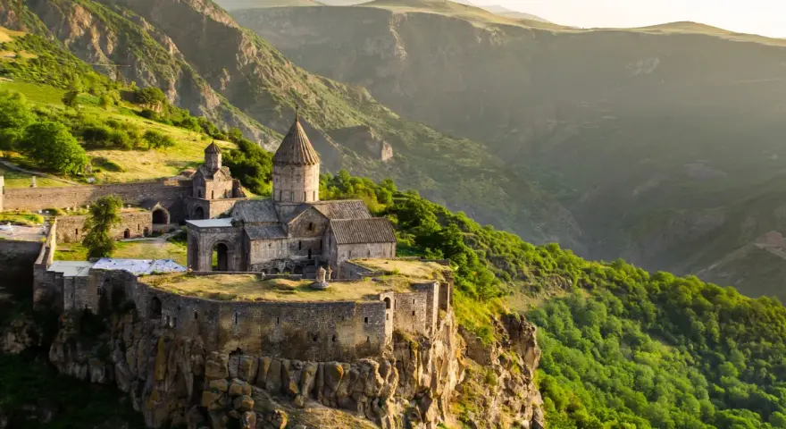 Armenia: Czy jest bezpiecznie? Sprawdź fakty i porady