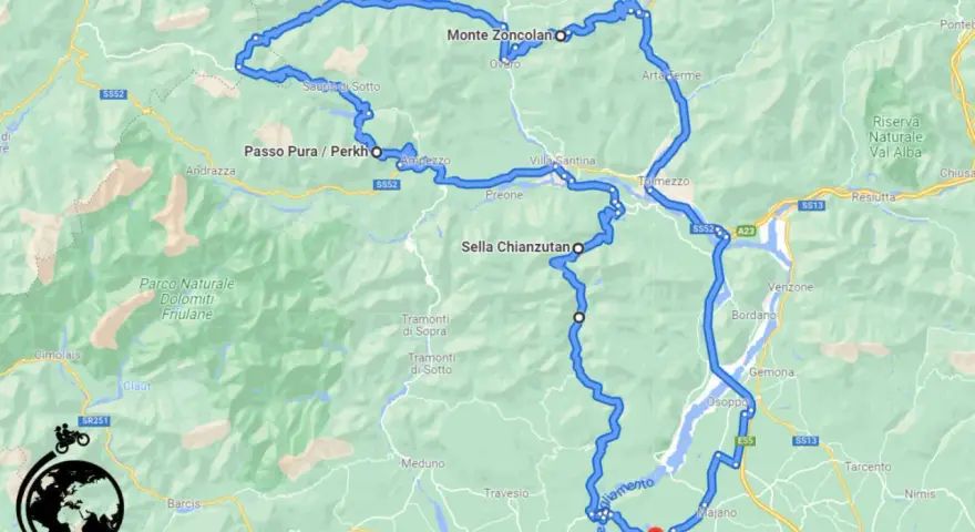 Mappa di un percorso motociclistico che include Passo Pura, Monte Zoncolan e San Daniele del Friuli, attraverso le Dolomiti Friulane.