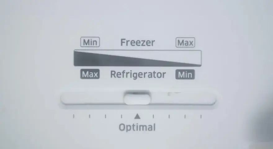 Jaka temperatura w lodówce Samsung? Ustaw 3°C/-19°C i oszczędzaj!