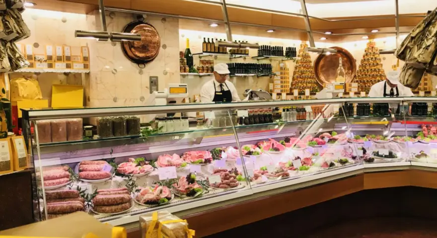 Peck Milano: guida completa. Cosa comprare e dove mangiare?