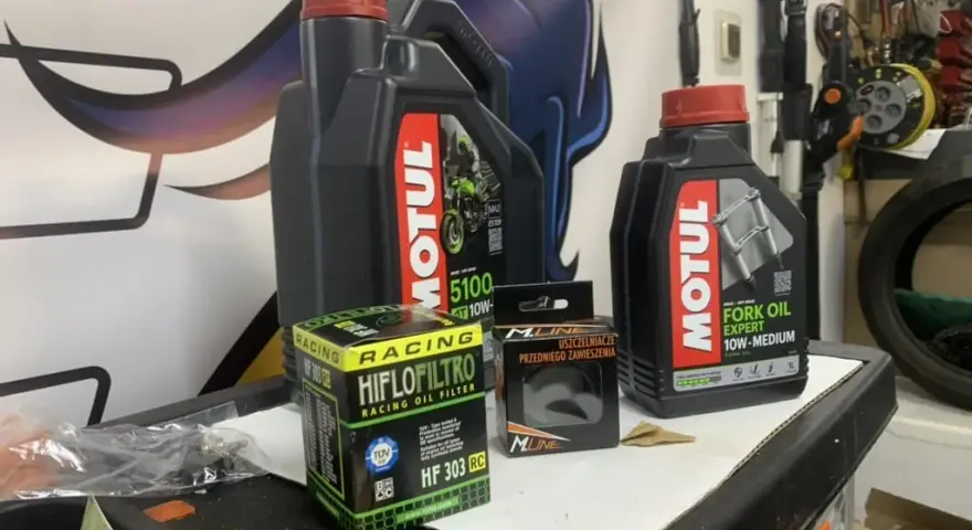 MOTUL 7100 - najlepszy olej syntetyczny dla Twojego motocykla