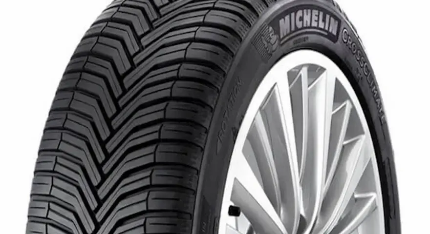 Opona całoroczna Michelin CrossClimate na feldze. Wyniki testu opon całorocznych potwierdzają jej wszechstronność.