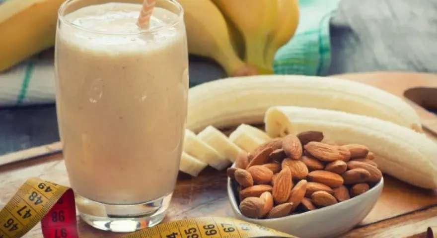 Shake proteinowy co daje - korzyści dla mięśni i odchudzania