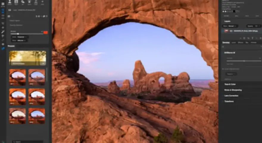 Interface d'un logiciel retouche photo automatique, montrant un paysage désertique à travers une arche rocheuse. Des filtres prédéfinis sont visibles sur la gauche.