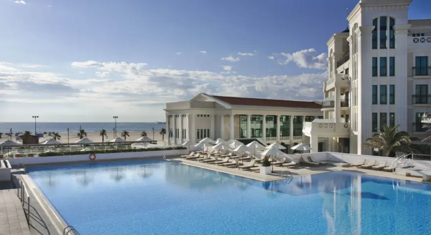 Hotel Las Arenas Valencia: ¿Por qué es el Gran Lujo definitivo?